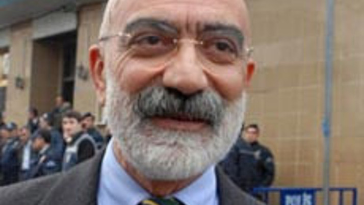 Ahmet Altan'dan Zaman için şok yazı
